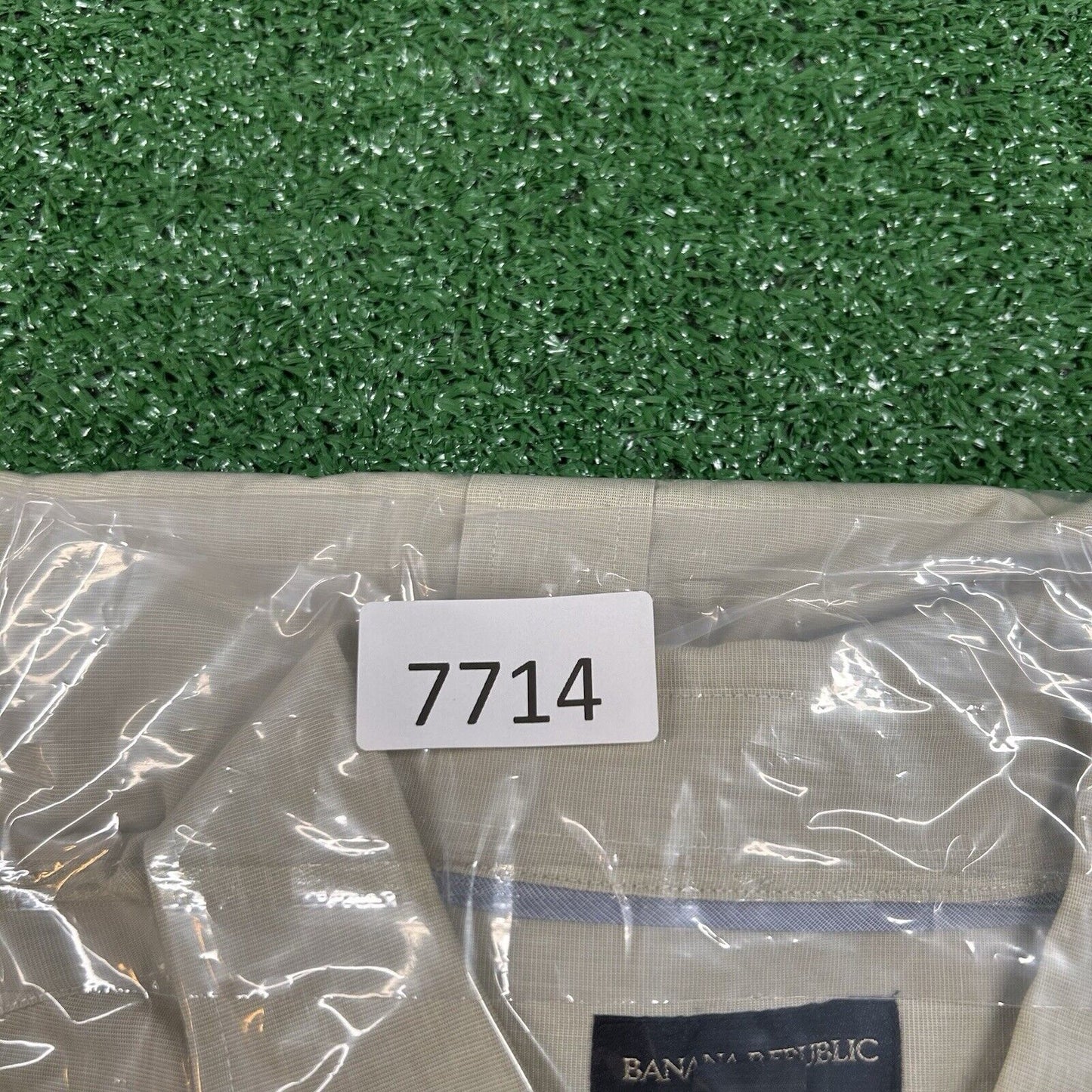 Banana Republic Shirt Mens Large Light Brown/White Button Up Long Sleeve Casual