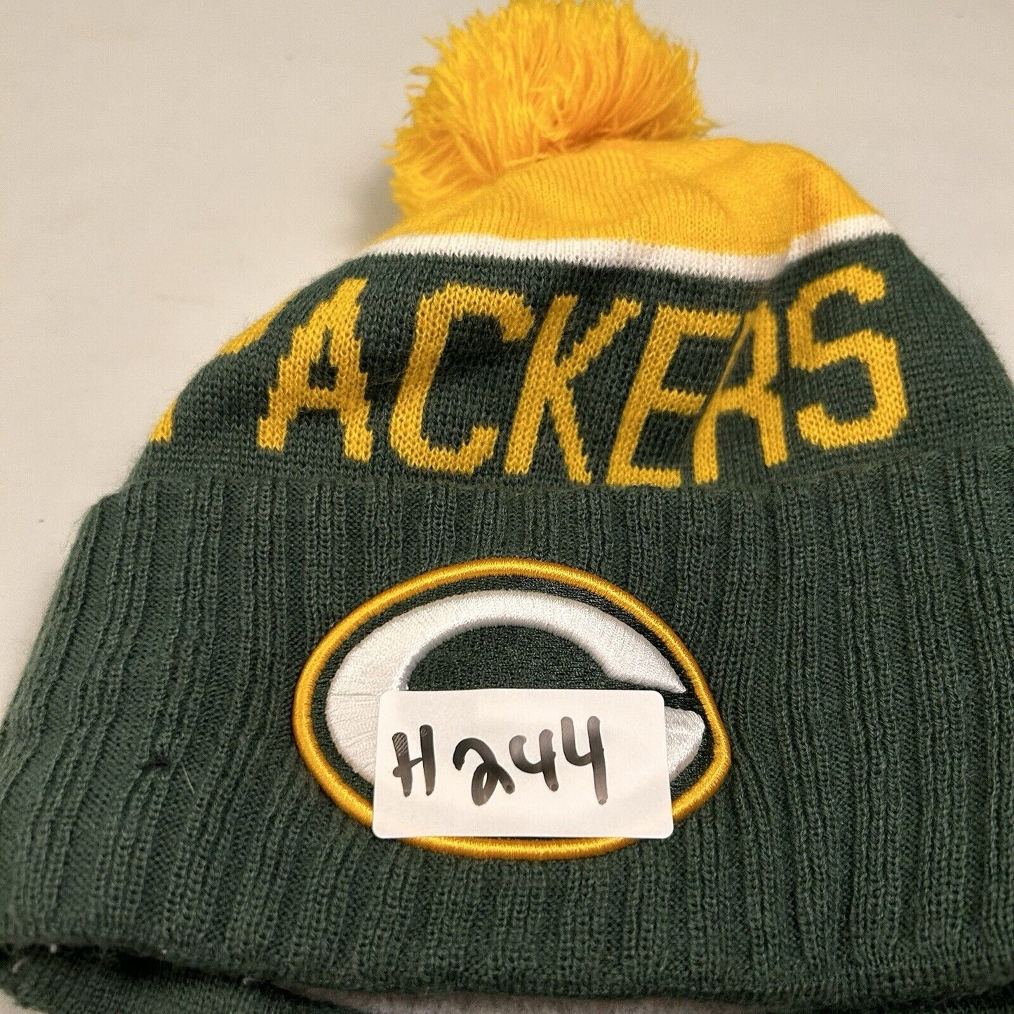 Green Bay Packers Beanie Hat Cap Mens Green Yellow Knit Warm Acrylic NFL New Era