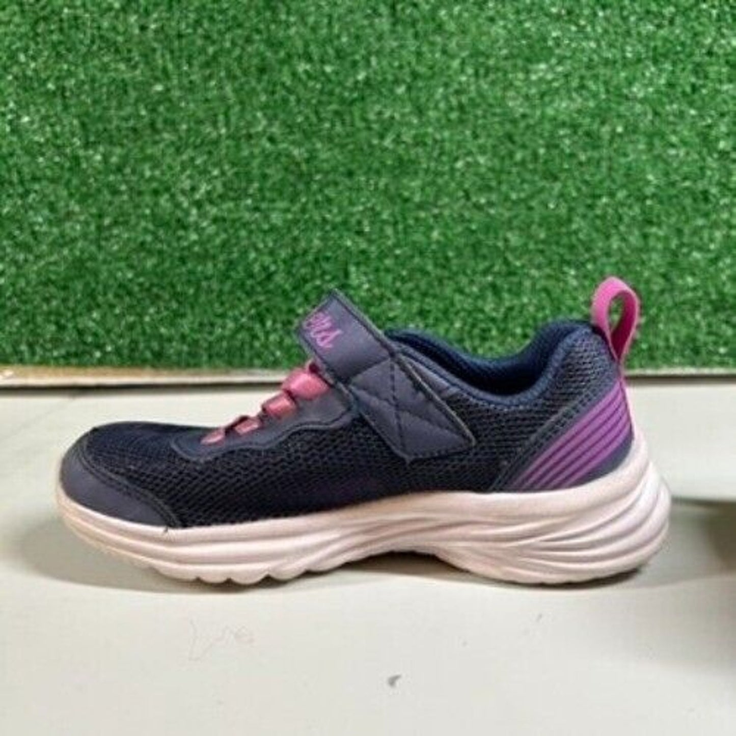 Skechers Kids Athletic Sneakers Pink Shoes Hook and Loop Closure Girls 11