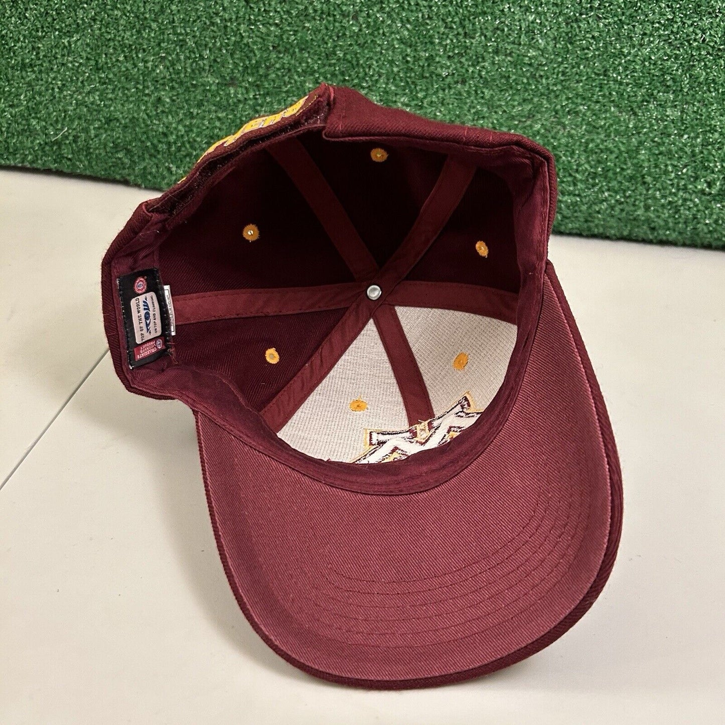 Minnesota Gophers Baseball Hat Cap Mens Strapback Maroon White Logo Big Ten