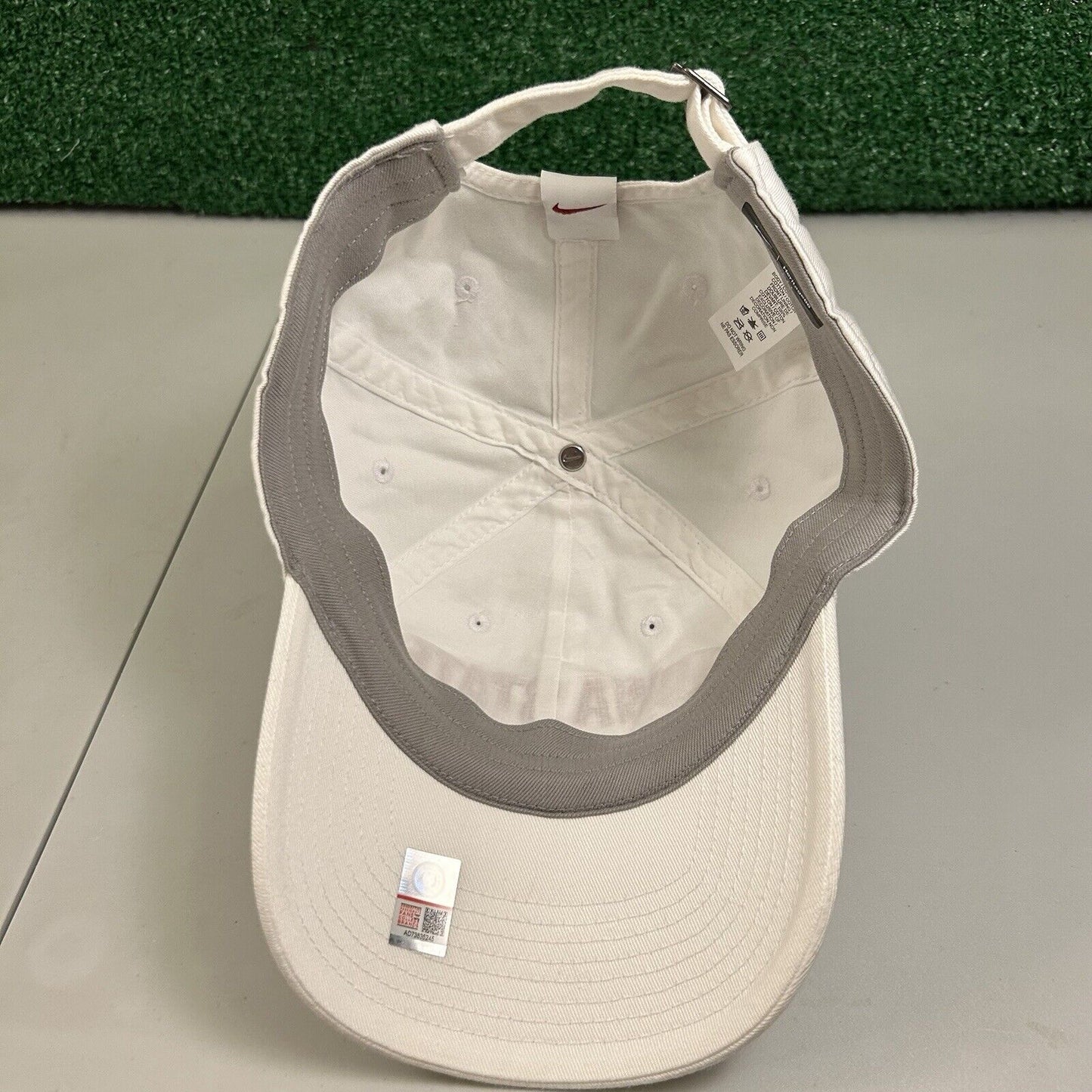 Nike Iowa State Cyclones Baseball Hat Cap Mens Strapback White Heritage86 Drifit