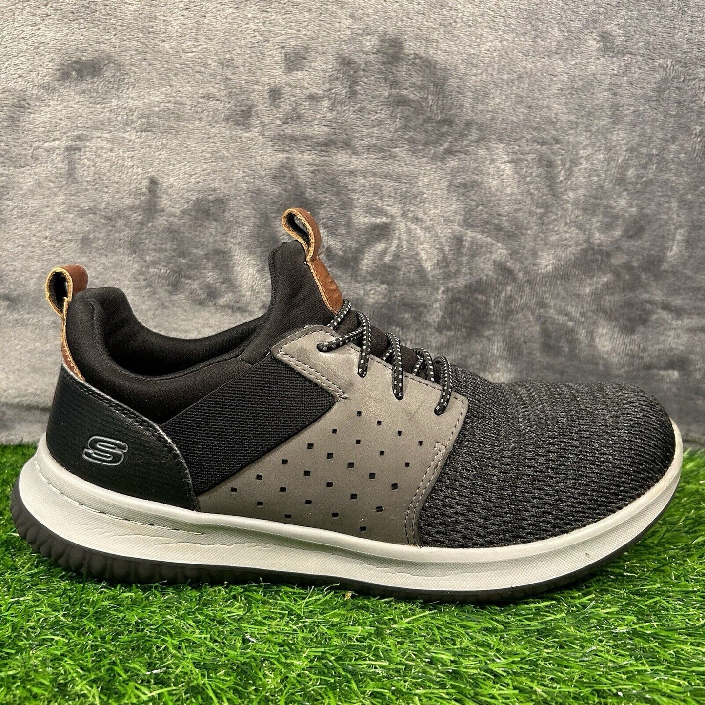 Skechers Delson Mens 8.5 Black Gray Shoes Sneakers Athletic Running Casual Walk