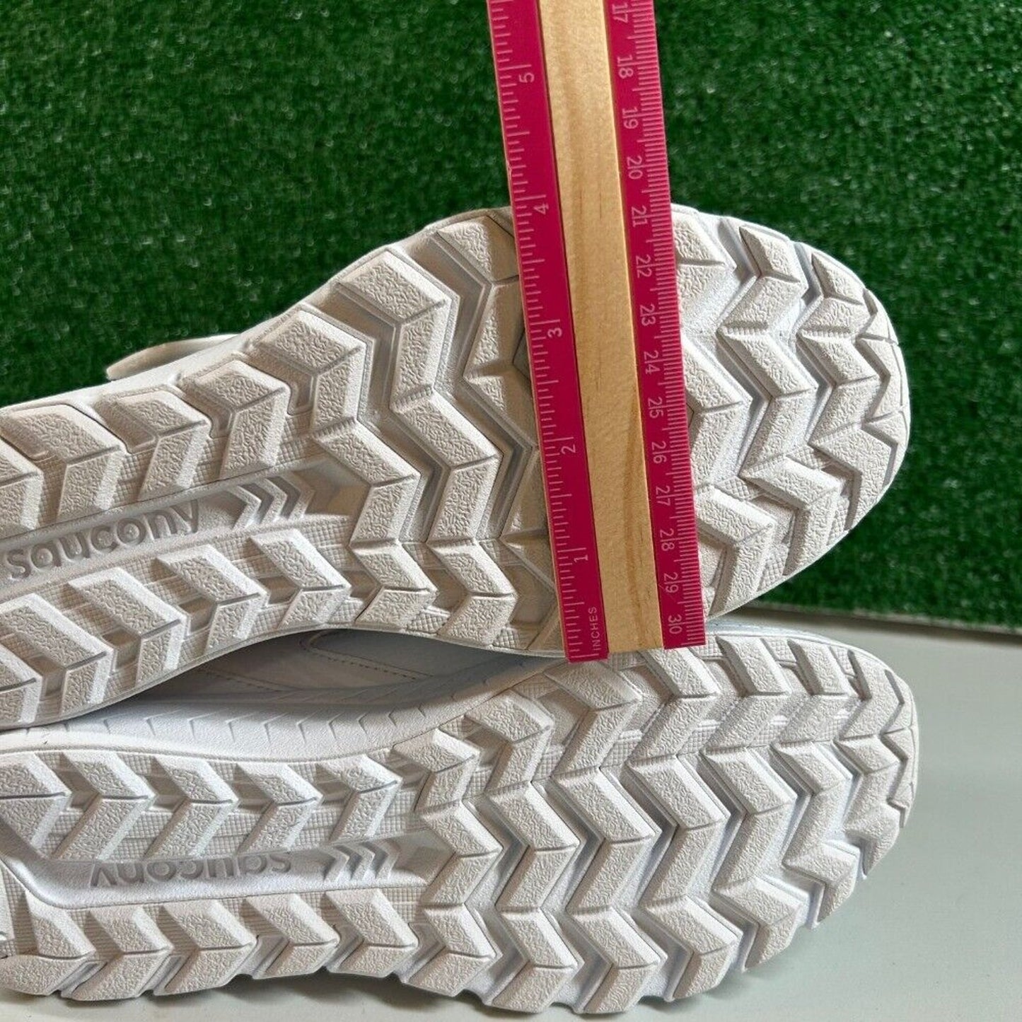 Saucony Cohesion 14 Hook & Loop White Sneakers Athletic Shoes Kids Size 6.5Y