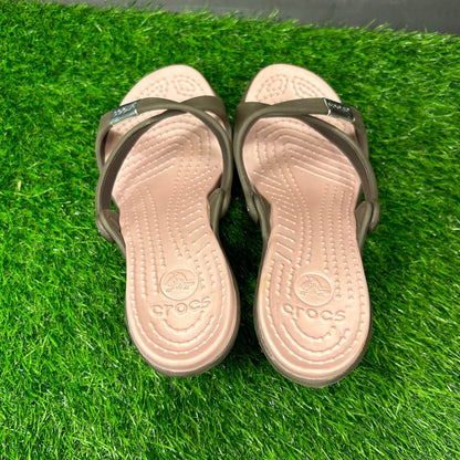 Crocs Cyprus Heeled Sandals Womens 9 Brown Pumps Strappy Slip On Casual Comfort