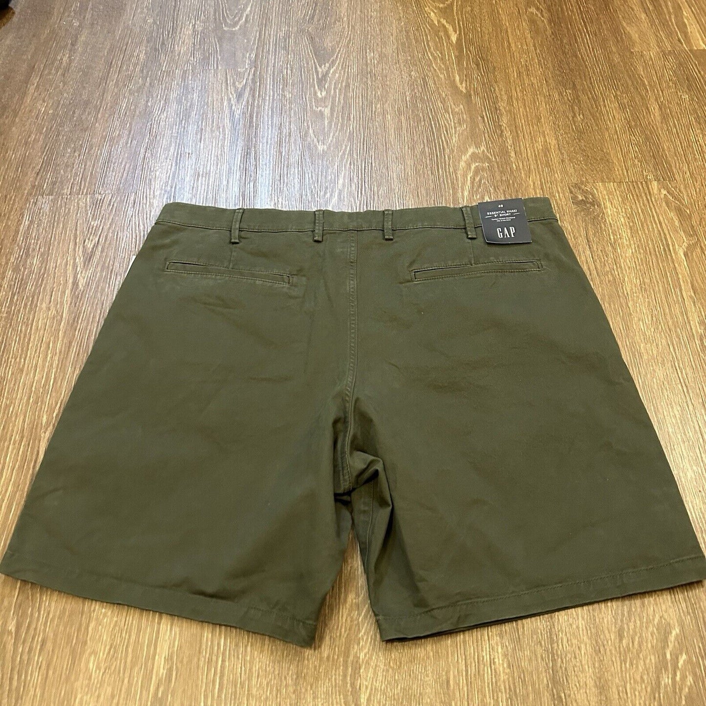 Gap Essential Khaki Chino Shorts Mens 40" Green Comfort Casual 9" Inseam NEW