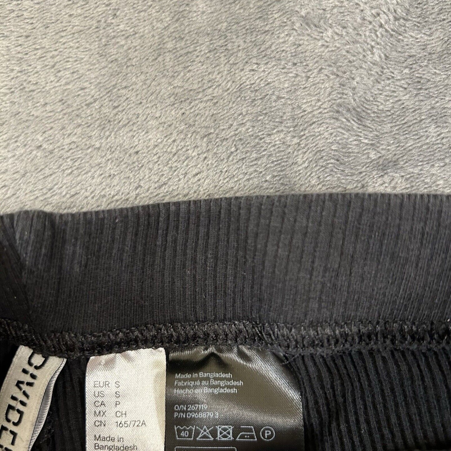 Divided Shorts Womens Small Black Running Outdoor Casual 21" Waist H&M