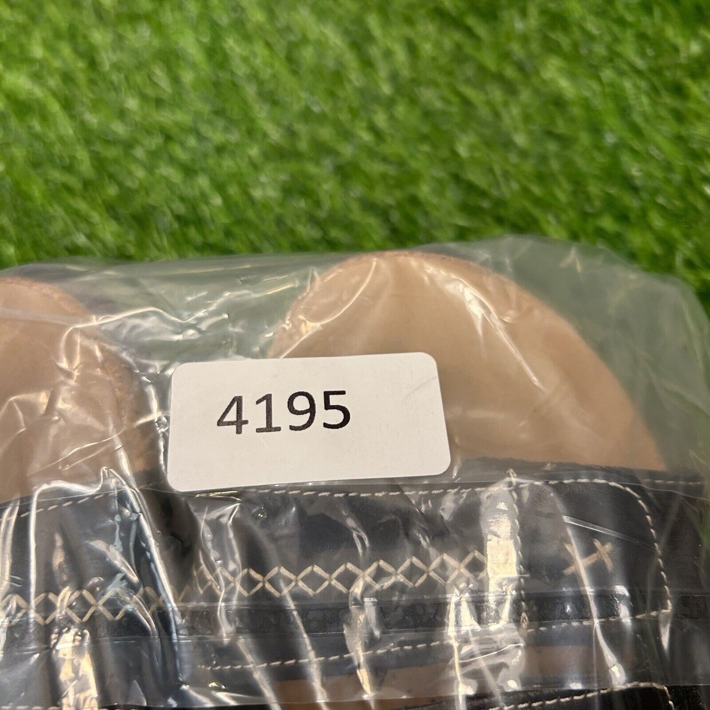 Clarks Roseville Bay Sandals Womens 9.5 M Black Slides Slip On Leather Straps