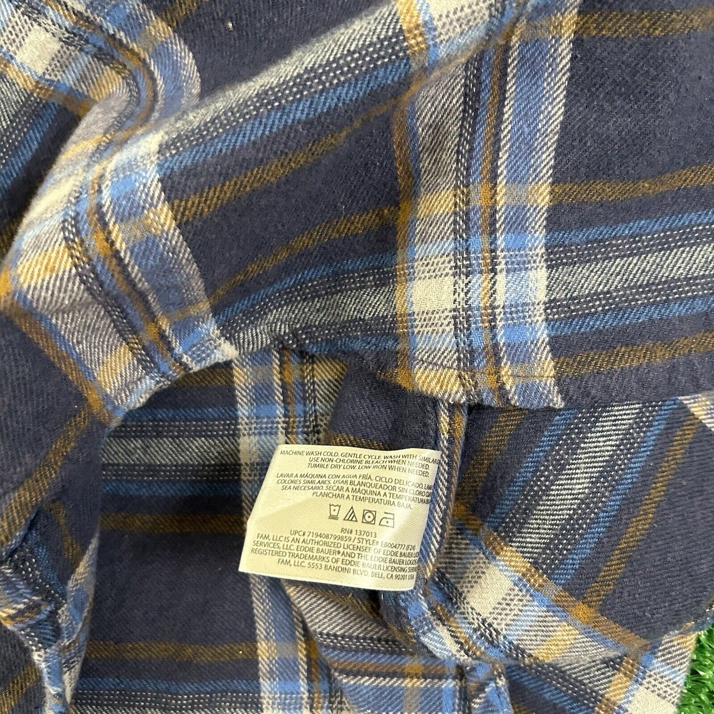 Eddie Bauer Flannel Shirt Mens Medium Blue Plaid Button Up Long Sleeve Outdoor