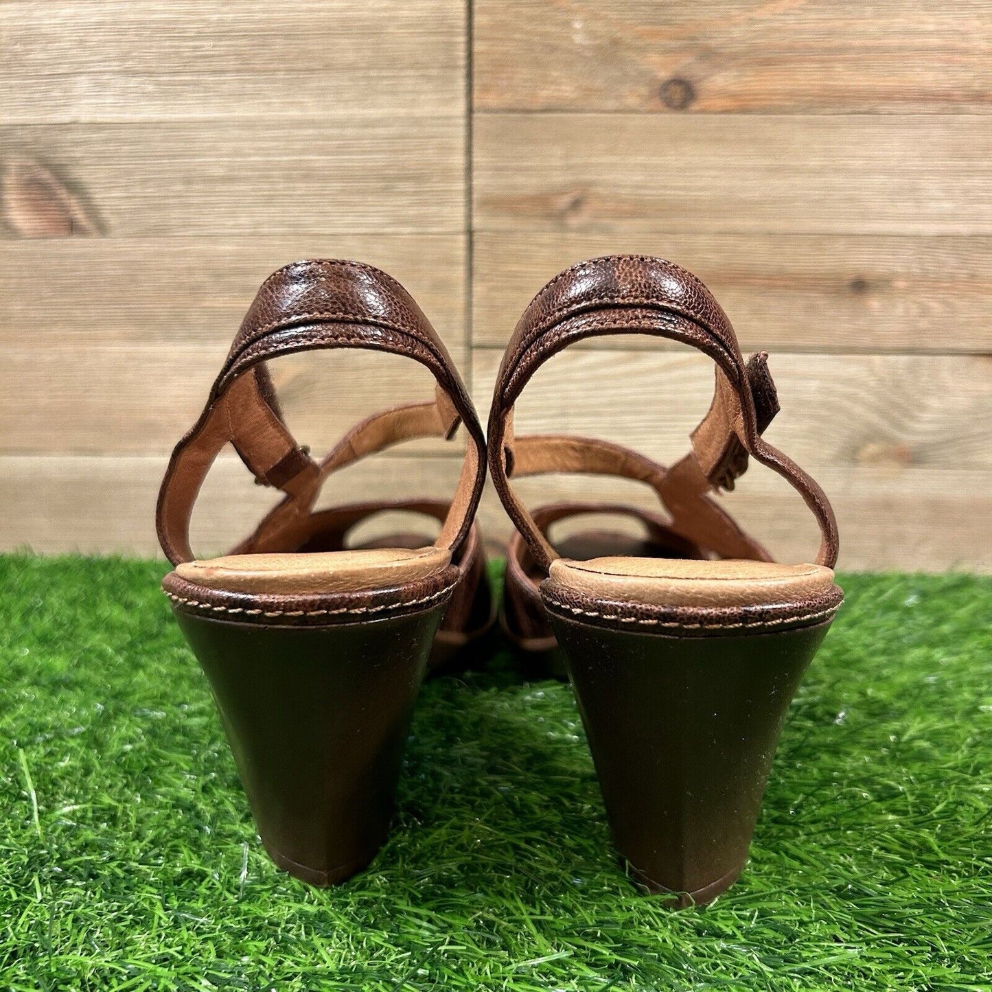 Clarks Eliza Sandals Womens 8 M Brown Slingback Hook & Loop Heeled Peep Toe