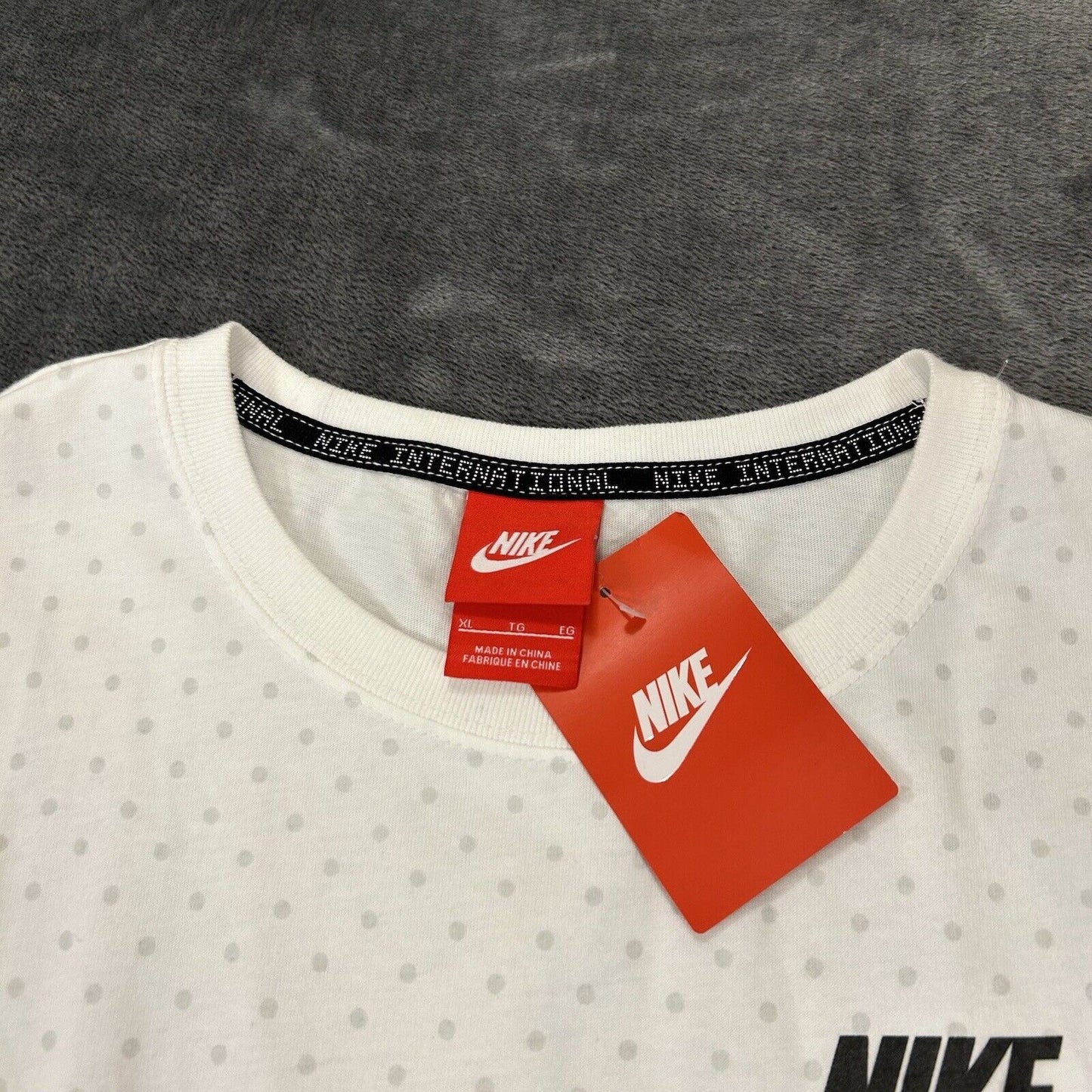 Nike International Tank Top Womens Extra Large White Polka Dot Shirt Casual NEW