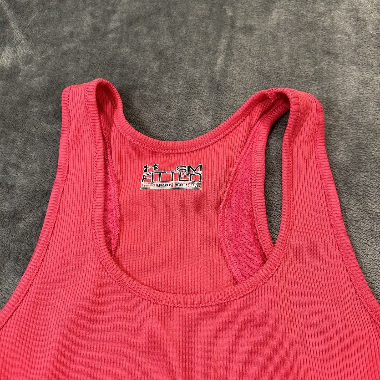 Under Armour Tank Top Womens Small Pink Sleeveless Heatgear Fitted Gym Athletic