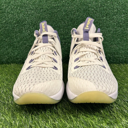 Nike Lebron Witness V Mens 11.5 Purple White Shoes Sneakers Basketball NEW