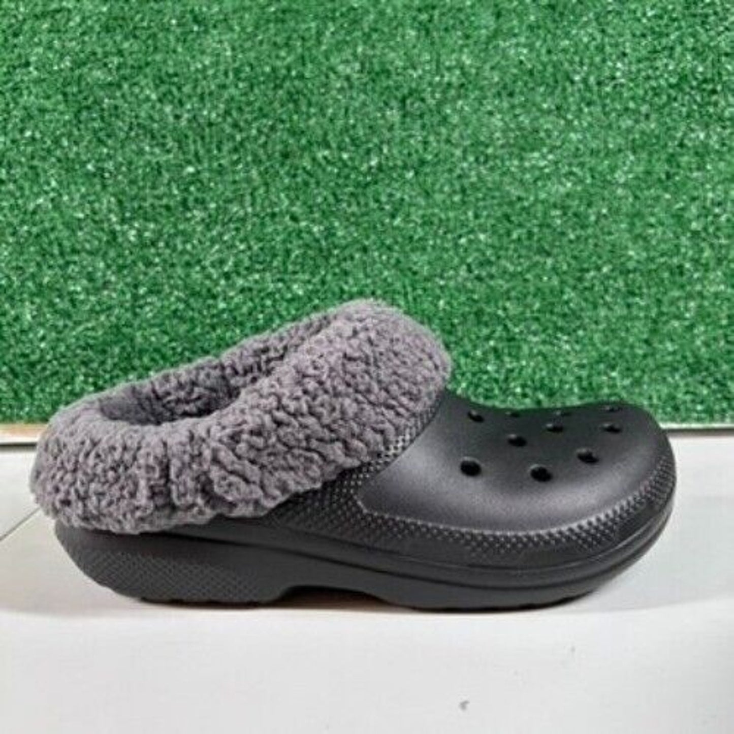 Crocs Classic Blitzen IV Lined Clog Fuzzy Fur Slip On Comfort Black Womens 8 New