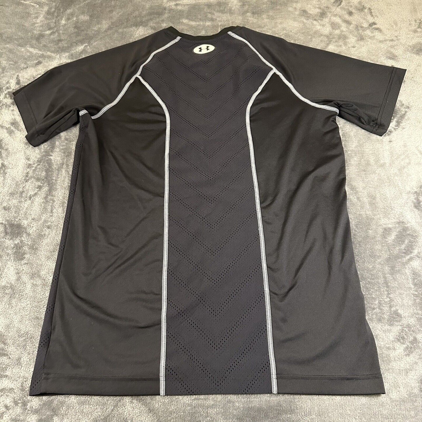 Under Armour Shirt Mens Medium Black Short Sleeve Athletic Mesh Gym Heatgear