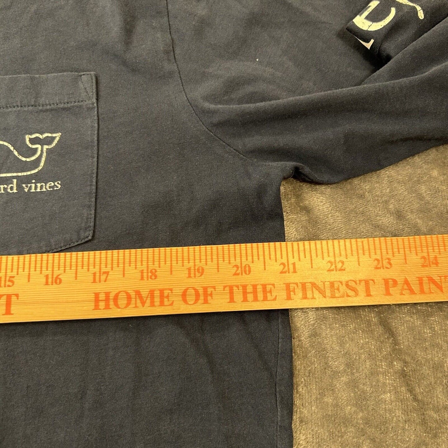 Vineyard Vines Shirt Mens Medium Blue White Long Sleeve Graphic Tee Casual