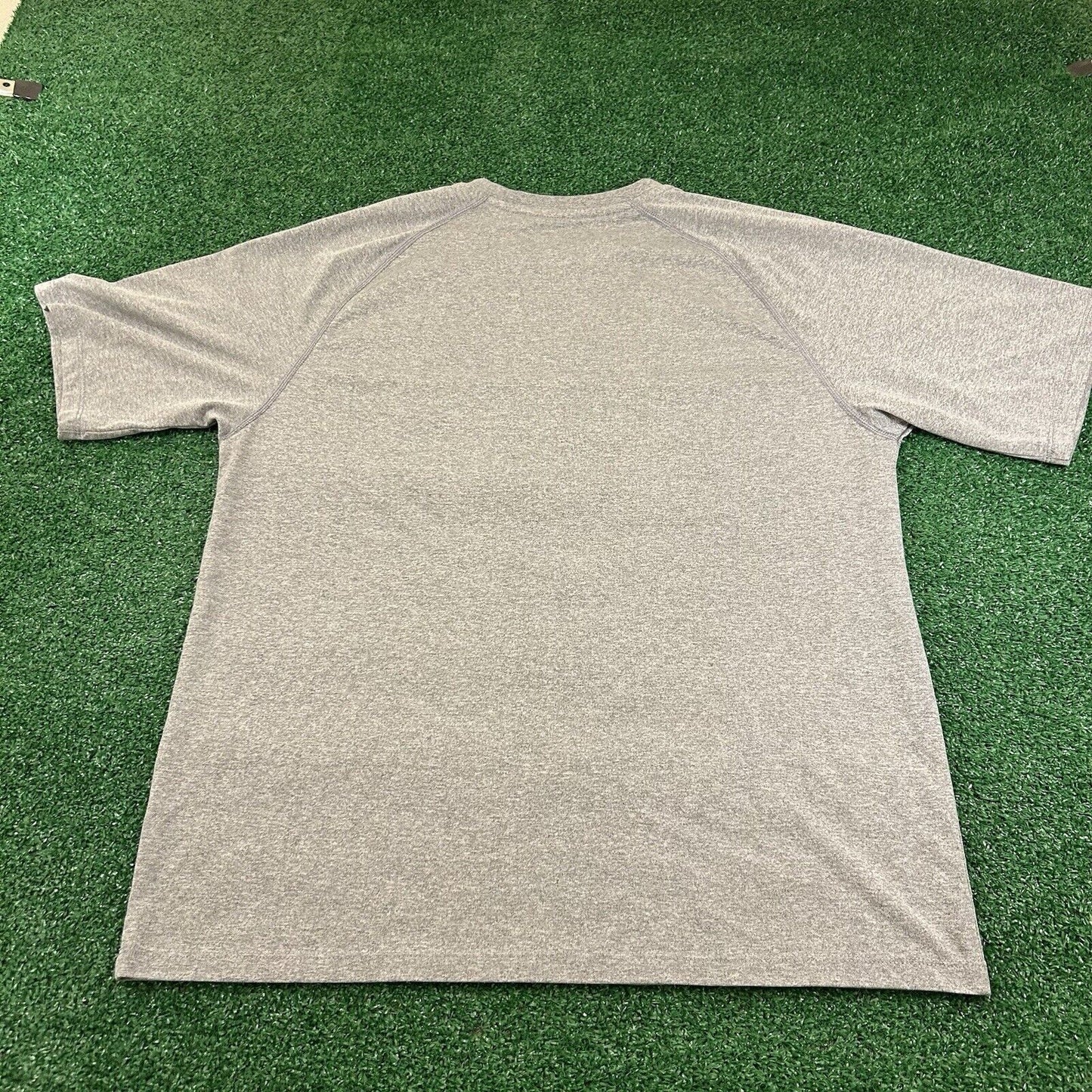 Wisconsin Badgers Shirt Mens Large Gray Red Short Sleeve Casual T-shirt Adidas