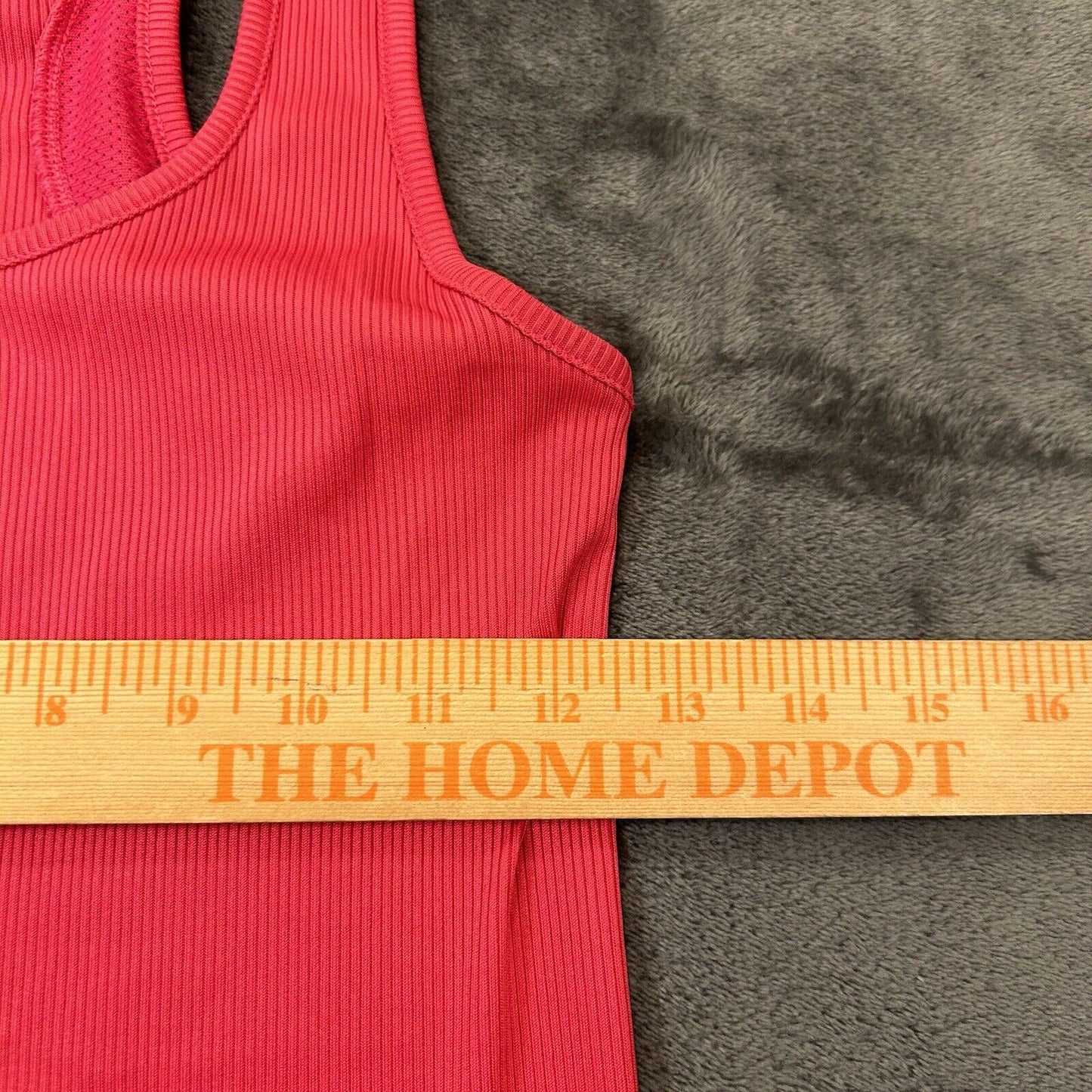 Under Armour Tank Top Womens Small Pink Sleeveless Heatgear Fitted Gym Athletic