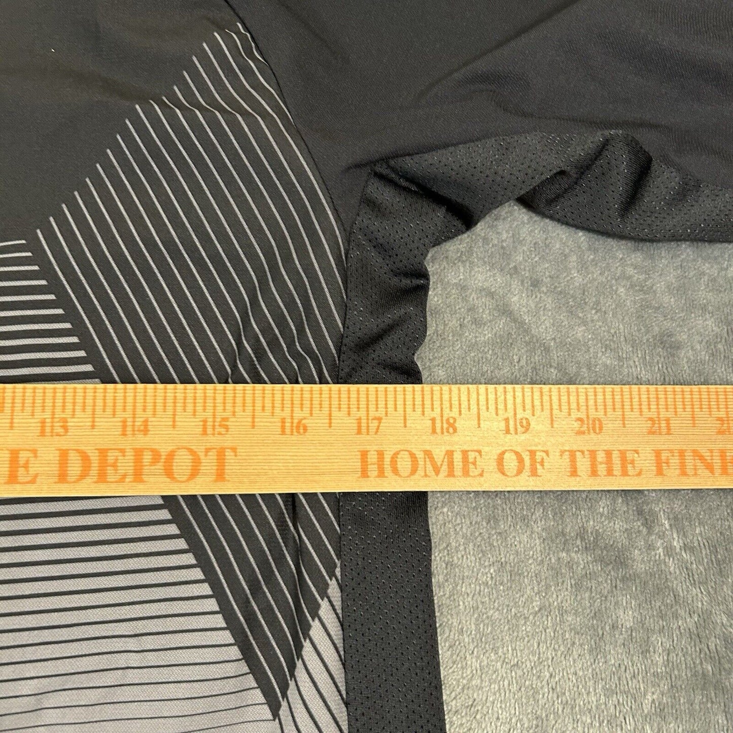 Under Armour Shirt Mens Medium Gray Black 3/4 Sleeve Project Rock Threadborne