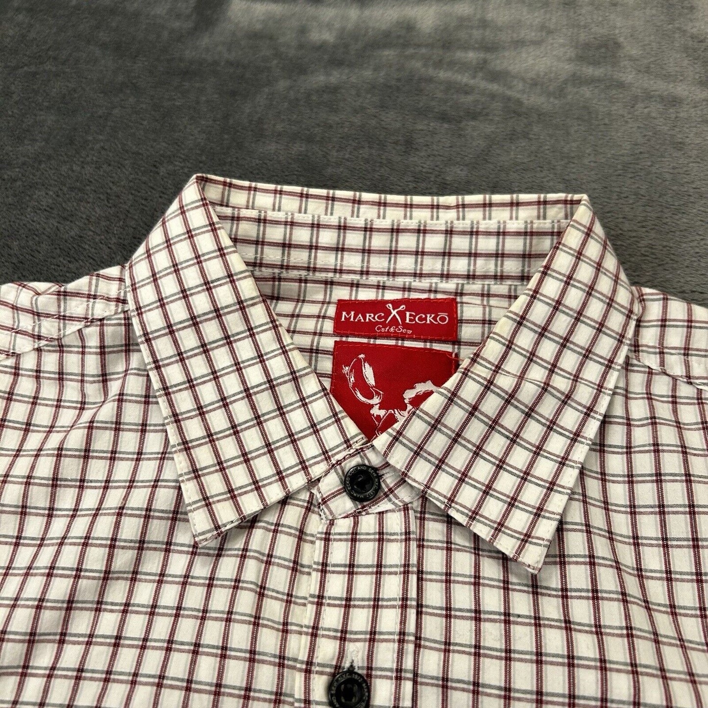 Marc Ecko Cut & Sew Shirt Mens Medium White Red Plaid Button Up Long Sleeve