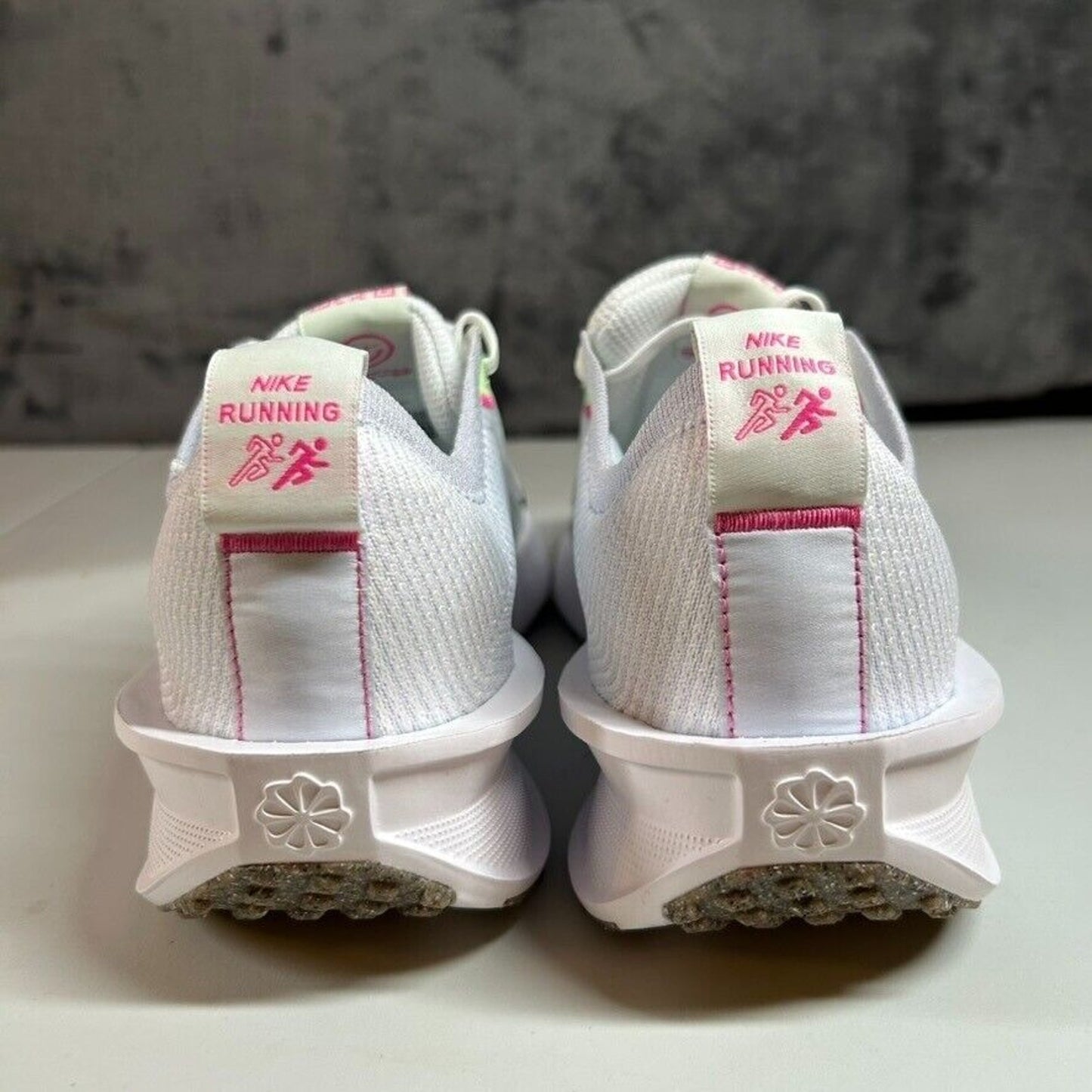 Nike Interact Run Running Shoes Lightweight Comfort Sneakers White Womens 6.5