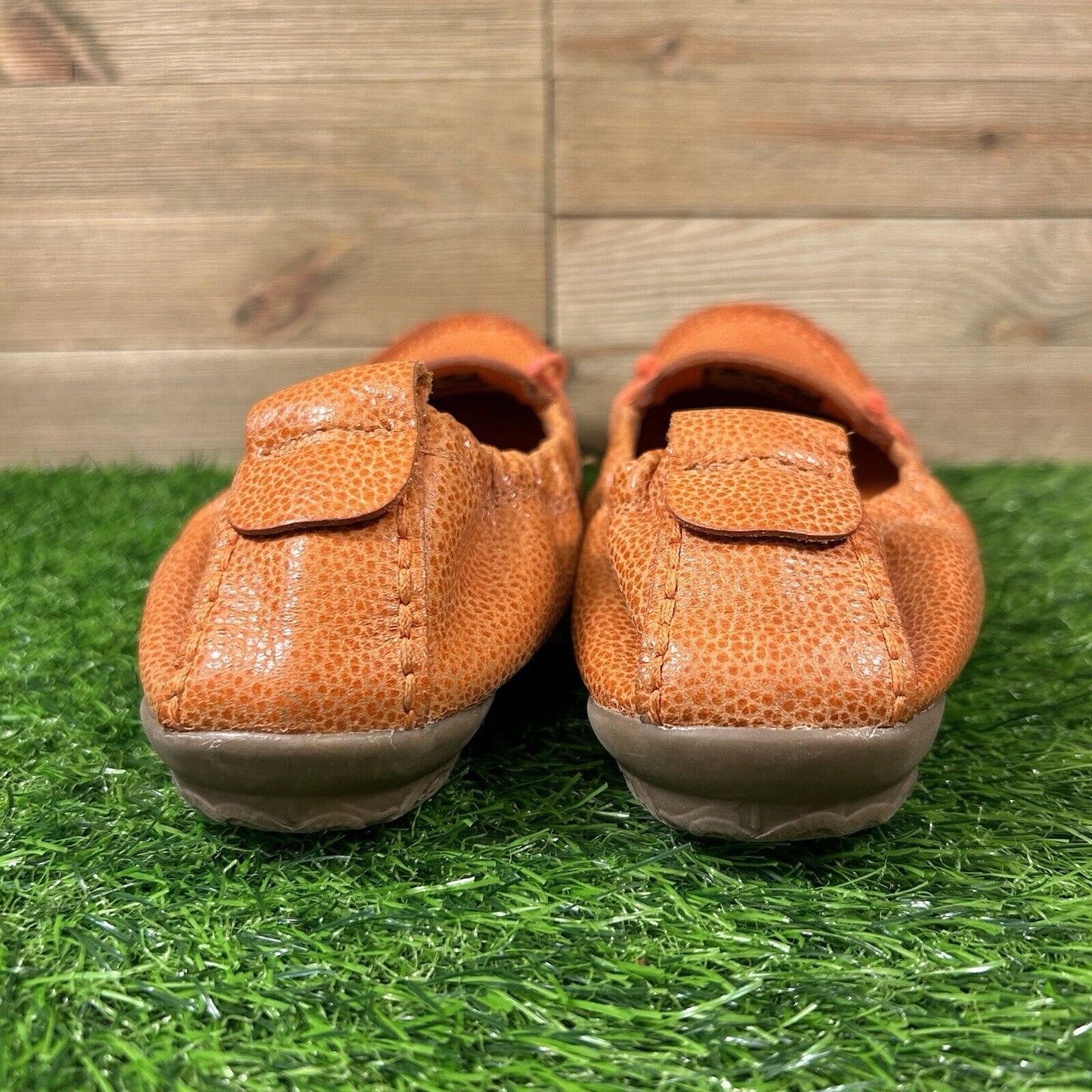 Hush Puppies Ceil Flats Womens 9 M Orange Pebbled Leather Casual Comfort Elastic