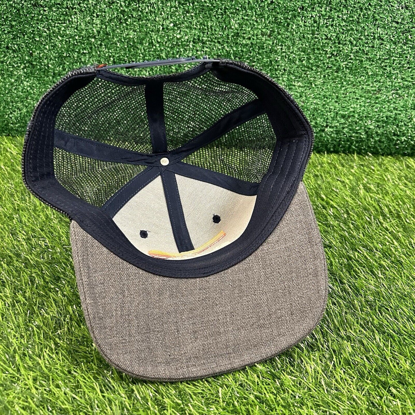 Saucony Trucker Hat Cap Mens Snapback Navy Gray Embroidered Wool Mesh Back