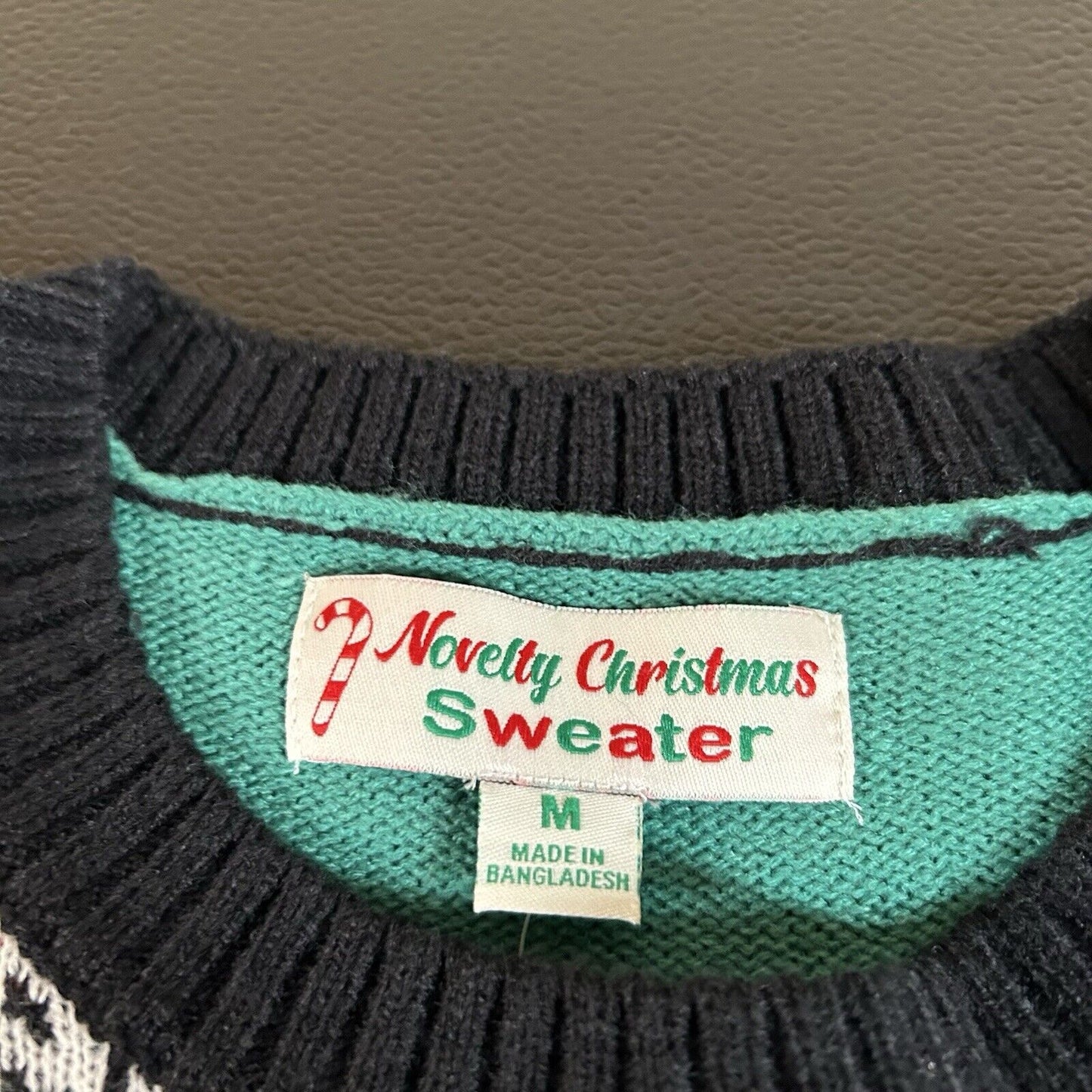 Novelty Christmas Sweater Mens Medium Green Black Llama Sweatshirt Pullover NEW