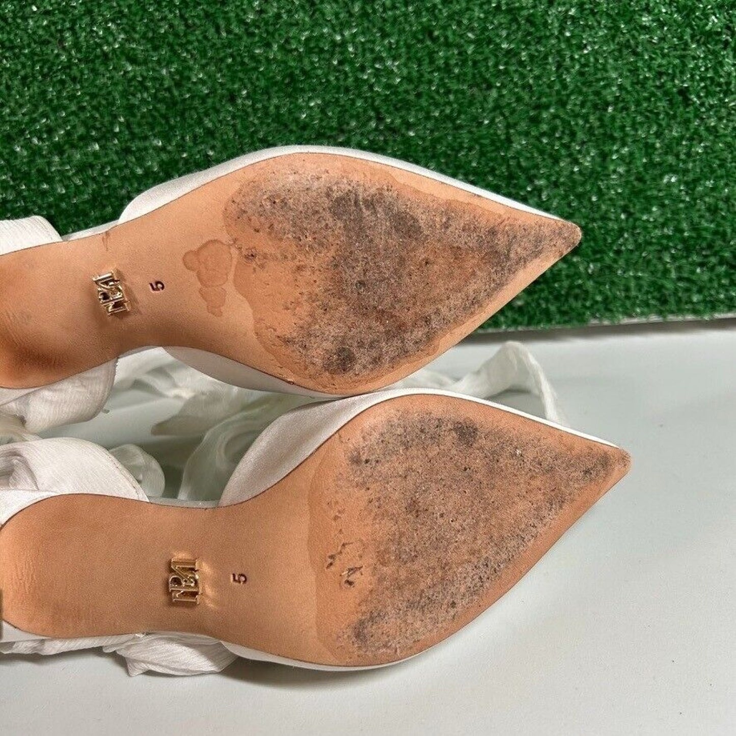 Badgley Mischka Women's Blaze Ankle Wrap Evening Pumps White Satin Size 5