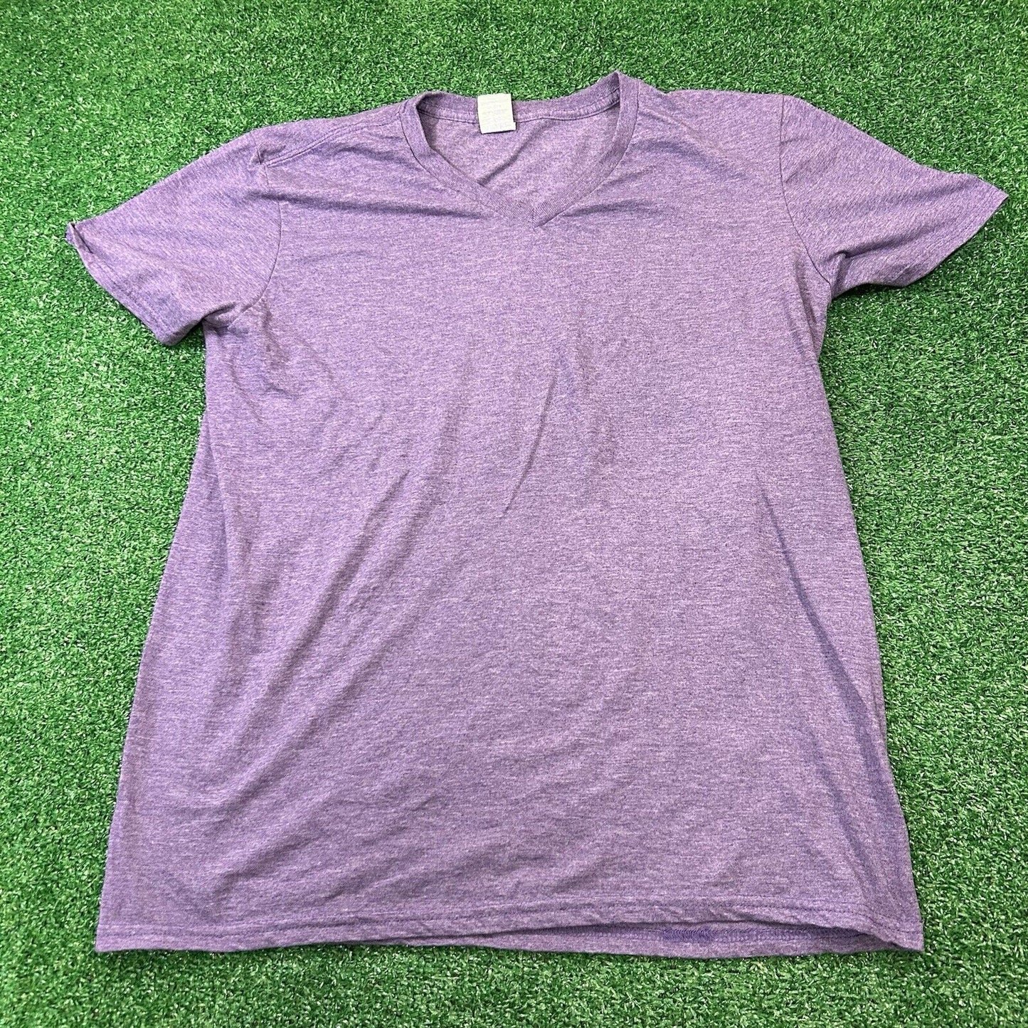 Gildan Softstlye Shirt Mens Medium Purple Short Sleeve V-neck Casual Ring Spun