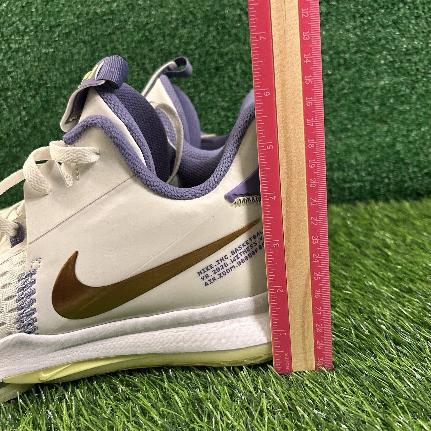 Nike Lebron Witness V Mens 11.5 Purple White Shoes Sneakers Basketball NEW