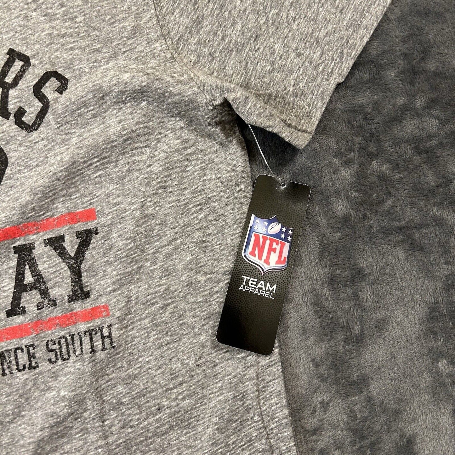 Tampa Bay Buccaneers Shirt LOT Mens Medium Gray Red Short Sleeve NFL Brady NEW