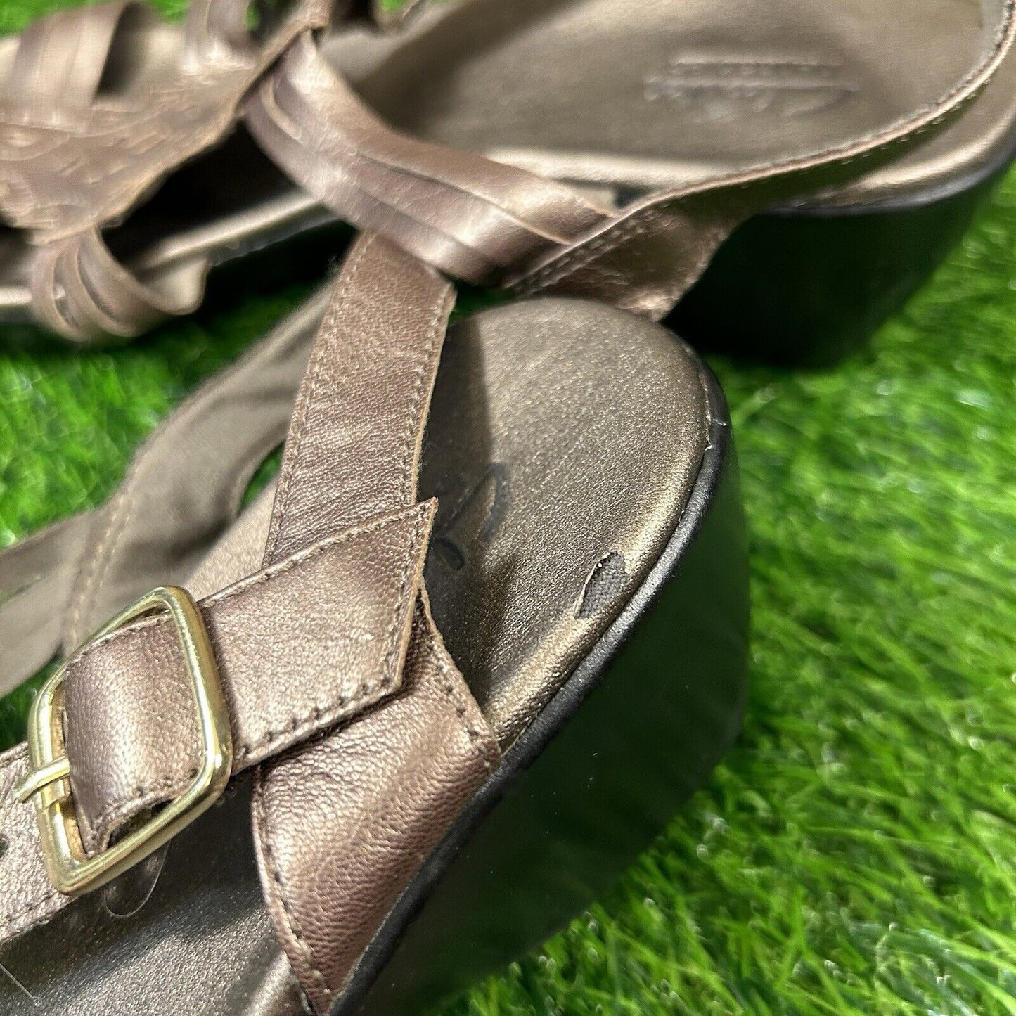 Clarks Bendables Sandals Womens 10 M Bronze Wedge Strappy Leather Open Toe