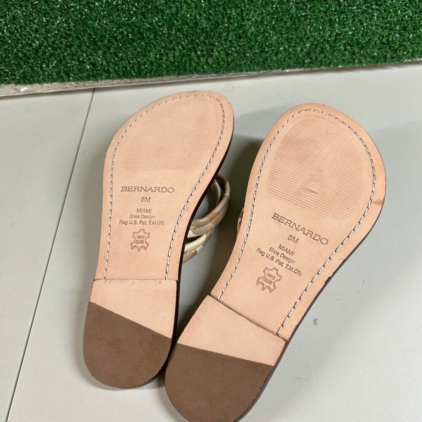 Bernardo Miami Camo Flip Flops Thong Sandals Comfortable Slides Womens 8 M