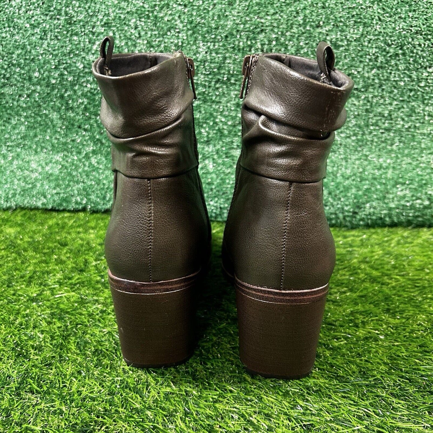 Baretraps Katherine Boots Womens 9.5 M Dark Green Heeled Zip Up Buckle Casual