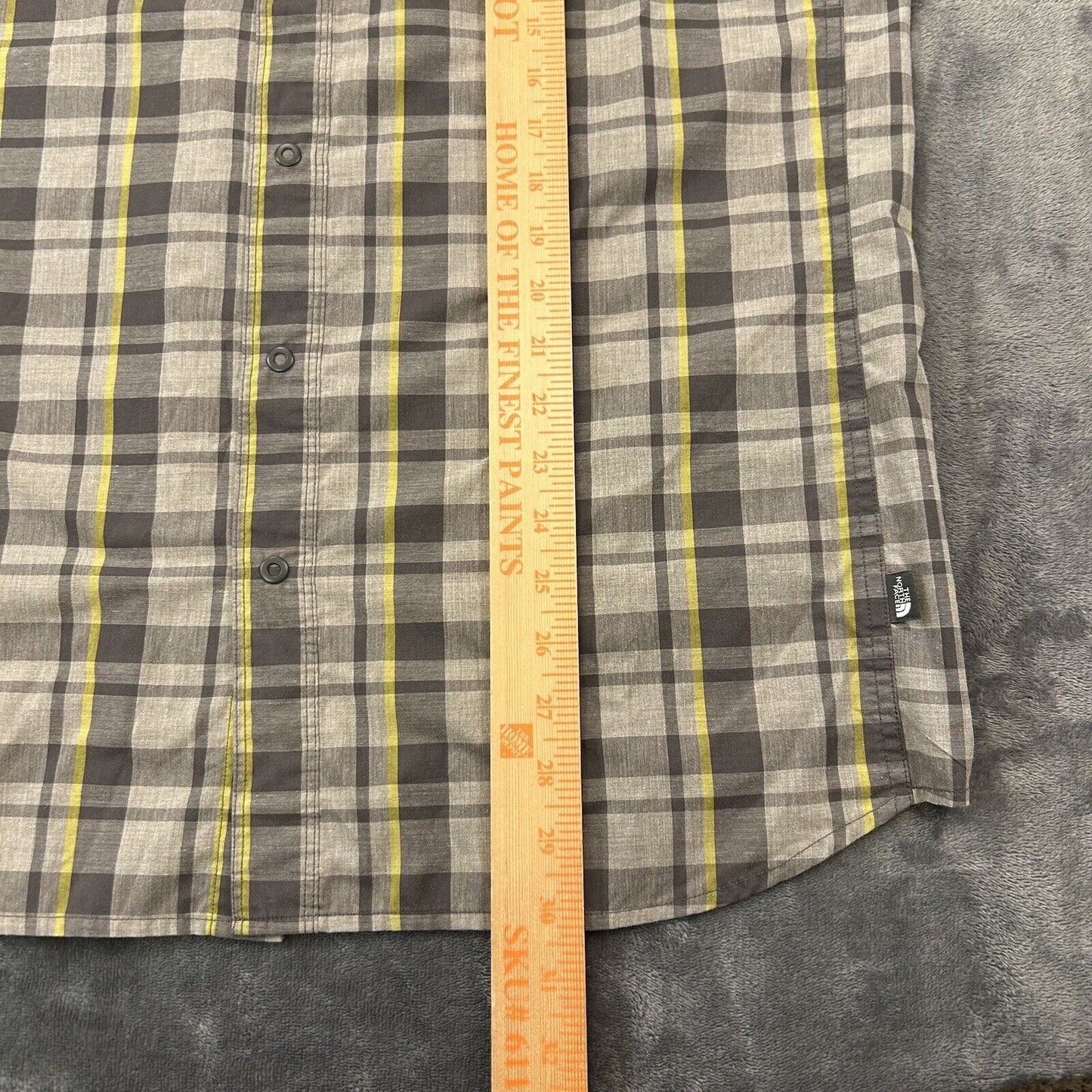 North Face Camp Shirt Mens Large Gray Black Plaid Button Up Short Sleeve Casual