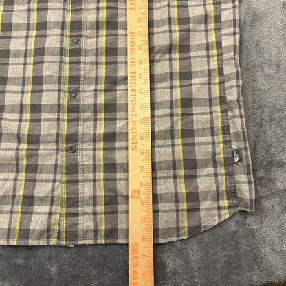 North Face Camp Shirt Mens Large Gray Black Plaid Button Up Short Sleeve Casual