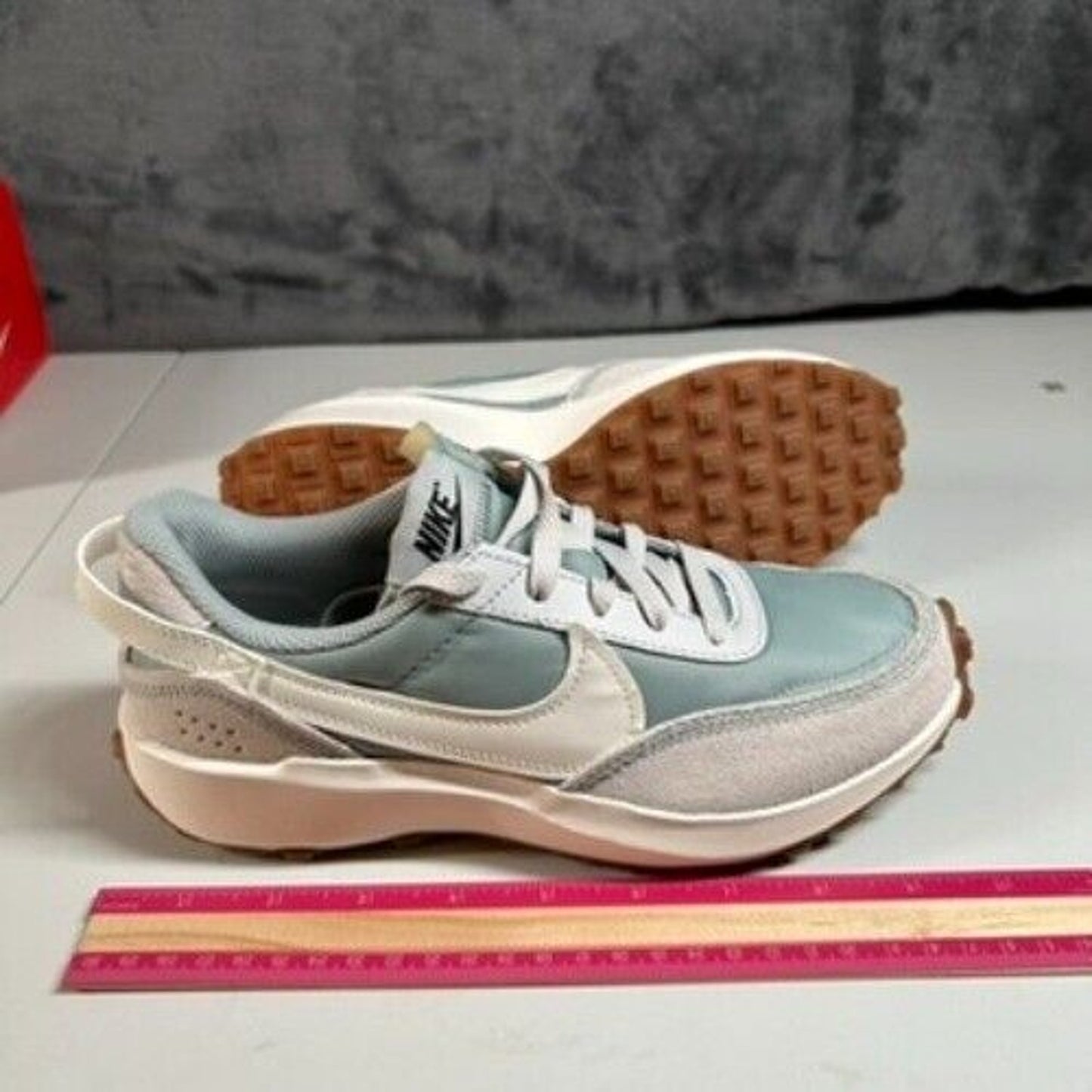Nike Waffle Debut Sneakers Retro Style Blue Gray Running Athletic Womens 6.5