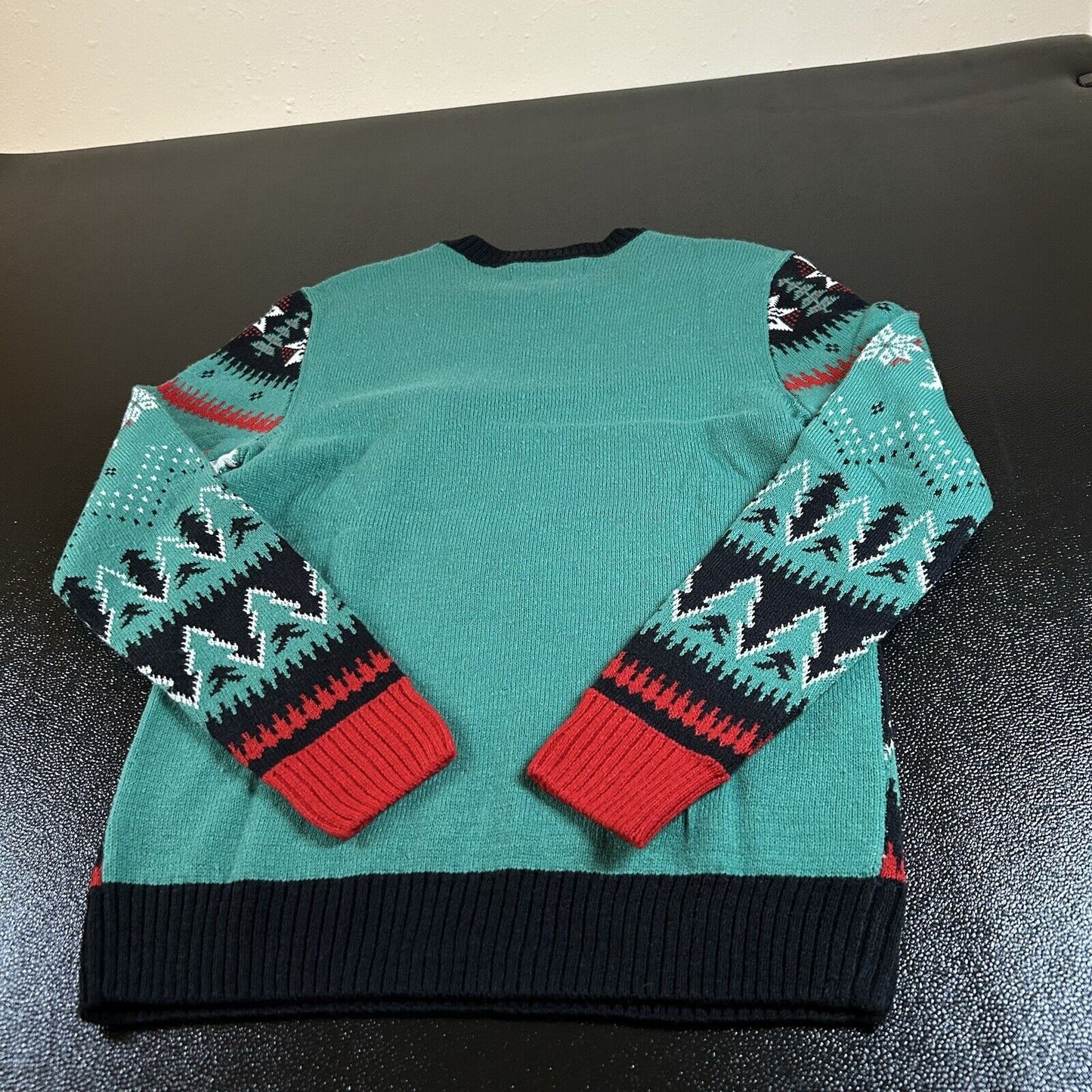 Novelty Christmas Sweater Mens Medium Green Black Llama Sweatshirt Pullover NEW