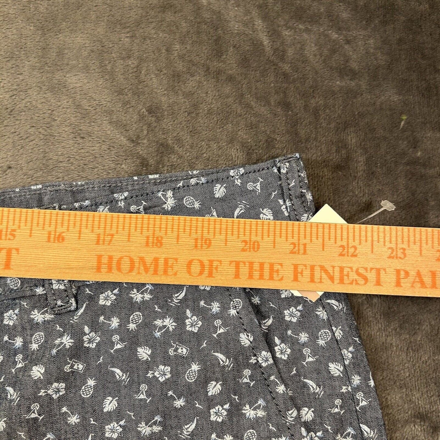 Izod Saltwater Shorts Men 42" Blue Dockside Classic Fit Pineapples Palm Tree NEW