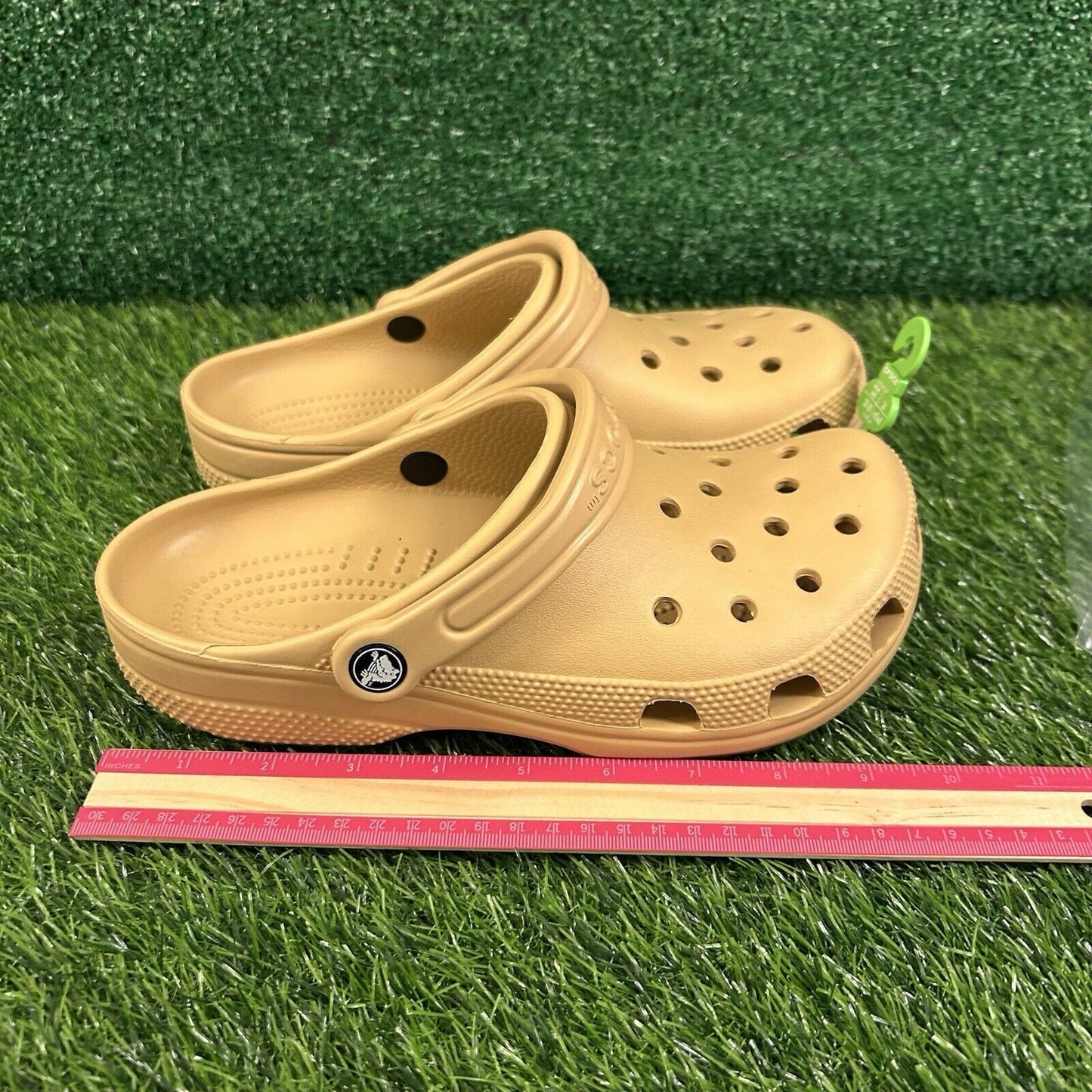 Crocs Classic Clogs Womens 8 Wheat Tan Shoes Casual Comfort Outdoor Slip On NEW