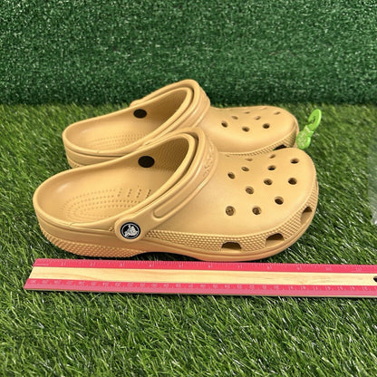 Crocs Classic Clogs Womens 8 Wheat Tan Shoes Casual Comfort Outdoor Slip On NEW
