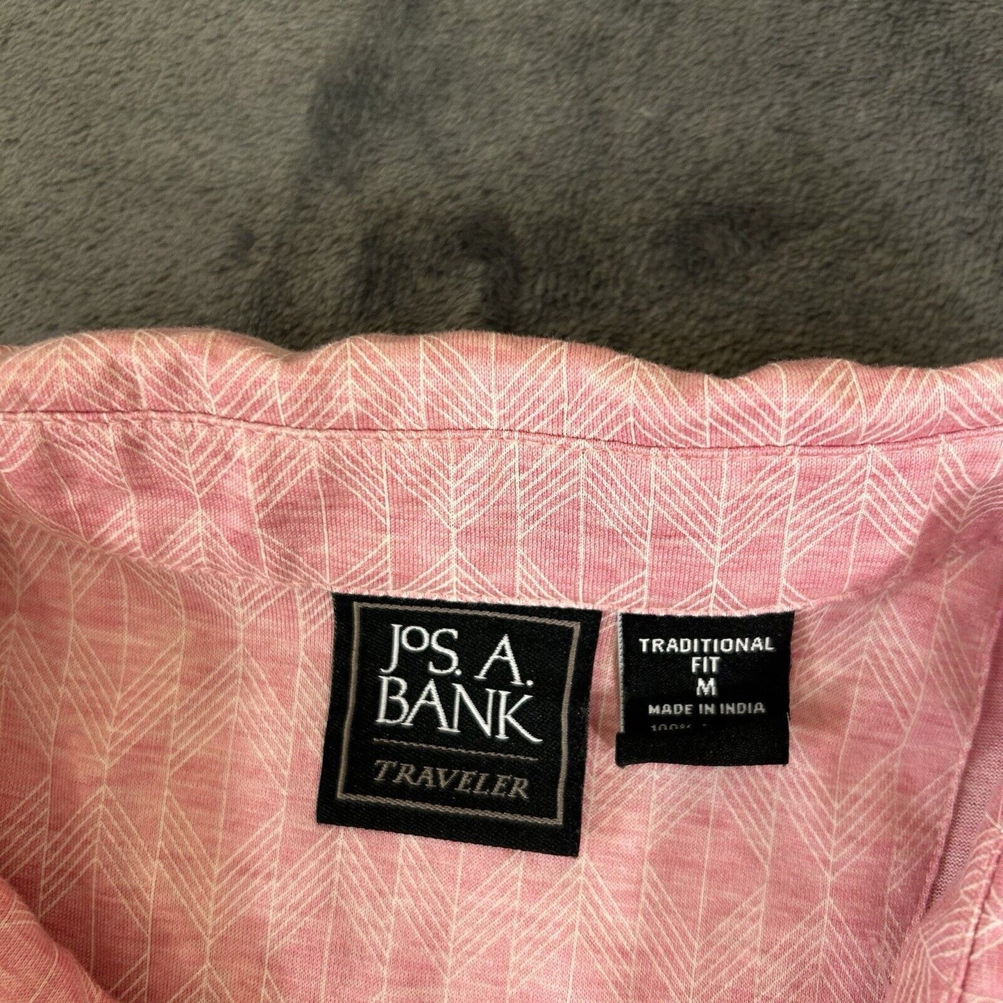 Jos A Bank Polo Shirt Mens Medium Pink White Diamond Short Sleeve Golf Work