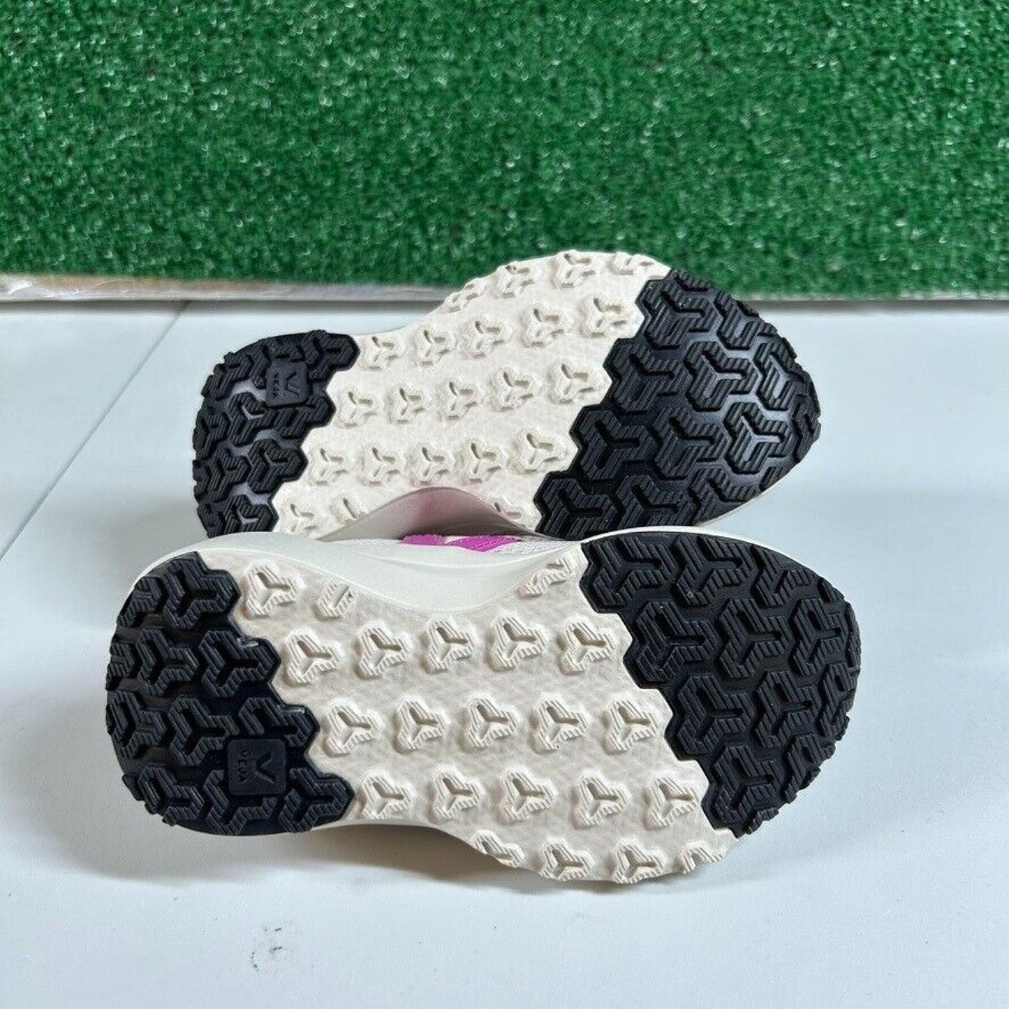 Veja Canary Elastic Lace Kids Sneakers Beige Purple Toddler Shoes 9.5C $105 Msrp