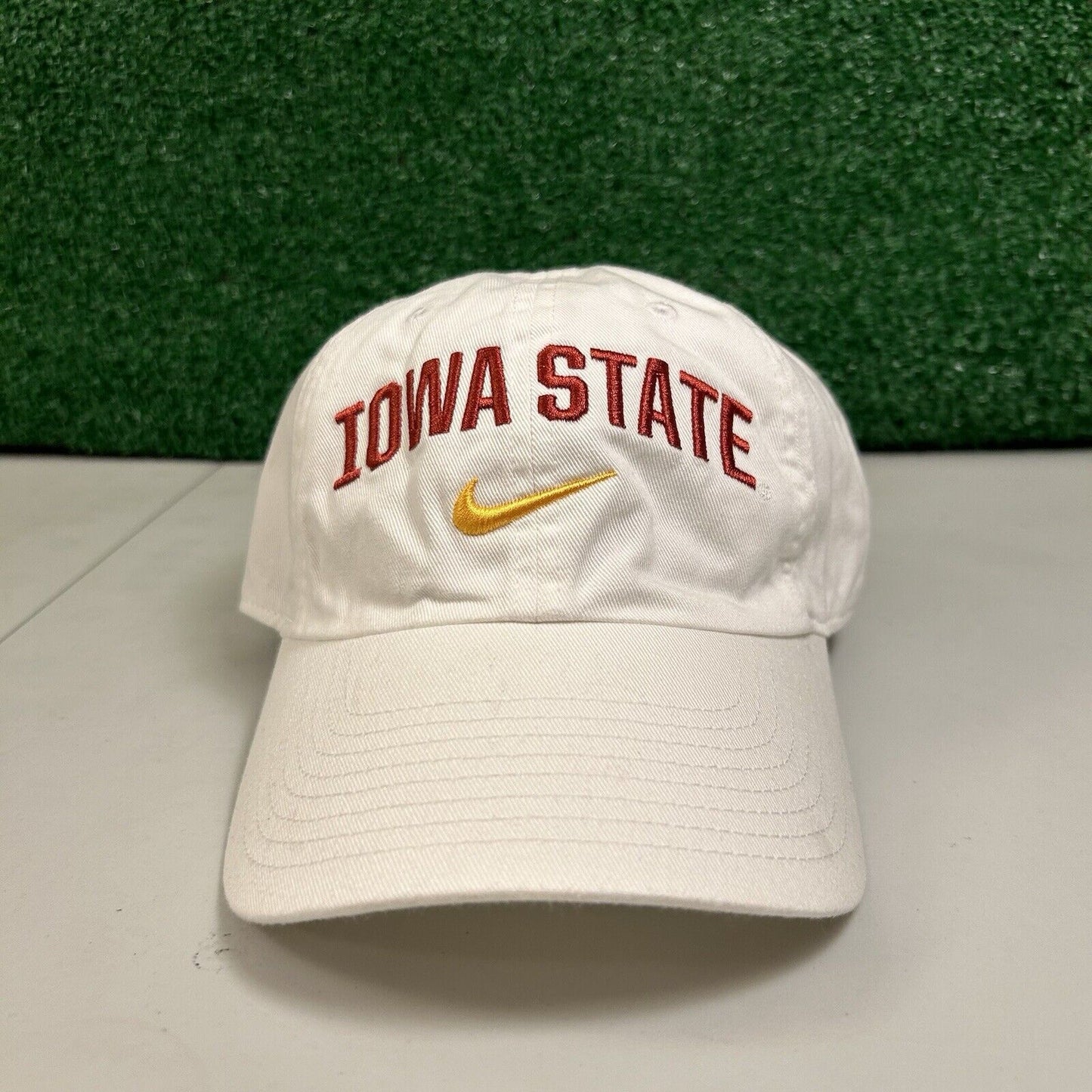 Nike Iowa State Cyclones Baseball Hat Cap Mens Strapback White Heritage86 Drifit