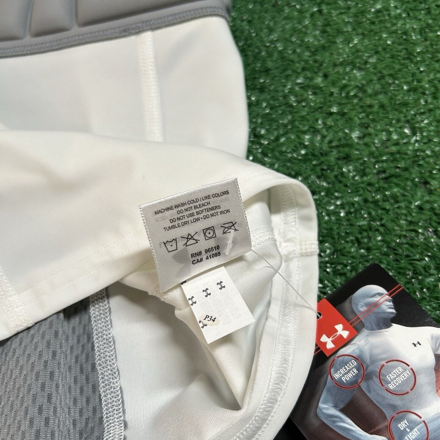 Under Armour MPZ2 Padded Shirt Mens Extra Large White Compression MSRP $75 New