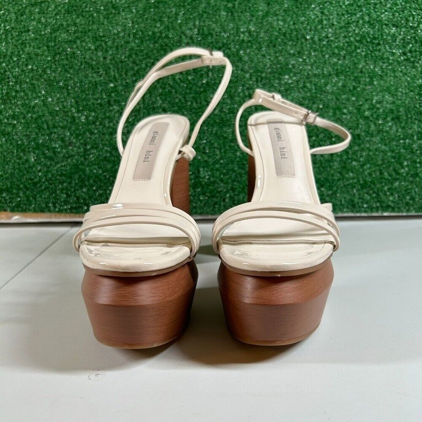 Gianni Bini Parrish Platform Sandals Ankle Strap Wood Block Patent Womens 8.5M