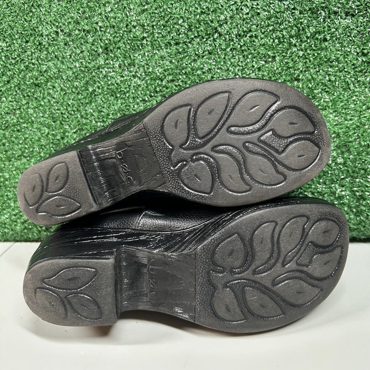 Born Boc Nadiyya Clogs Womens 8.5 M Black Pebbled Leather Shoes Slip On Nurse