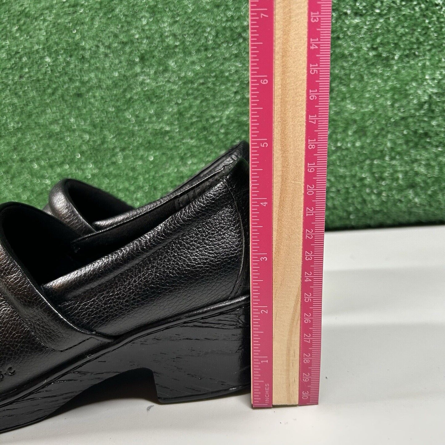 Born Boc Nadiyya Clogs Womens 8.5 M Black Pebbled Leather Shoes Slip On Nurse