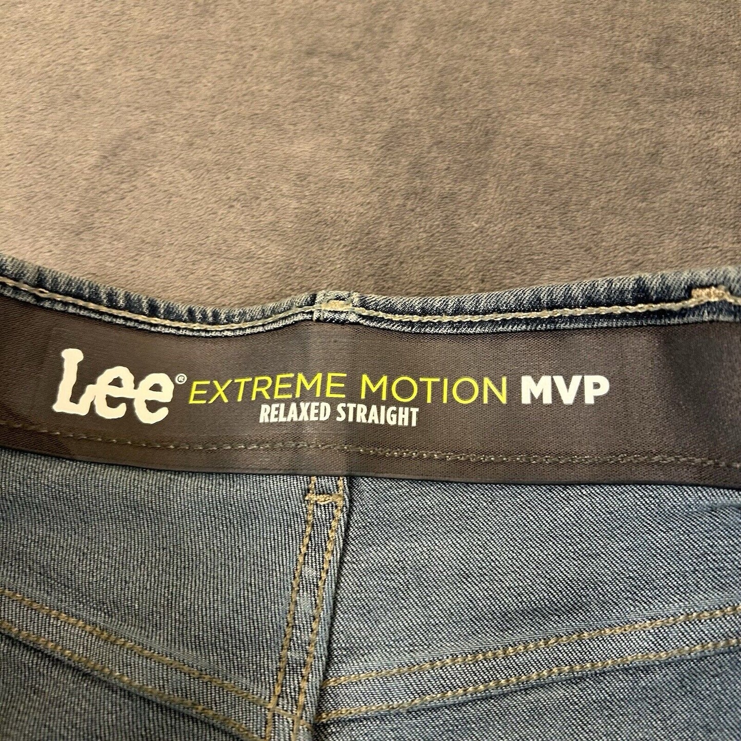 Lee Extreme Motion MVP Jeans Mens 34x36" Blue Relaxed Straight Denim Pants New