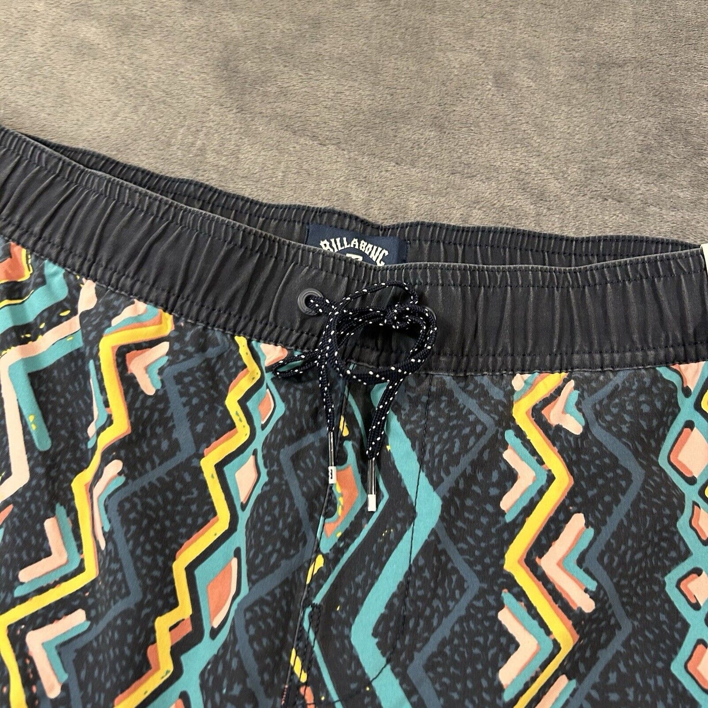 Billabong Board Shorts Mens Large 34" Blue Striped Aztec Hybrid Drawstring NEW
